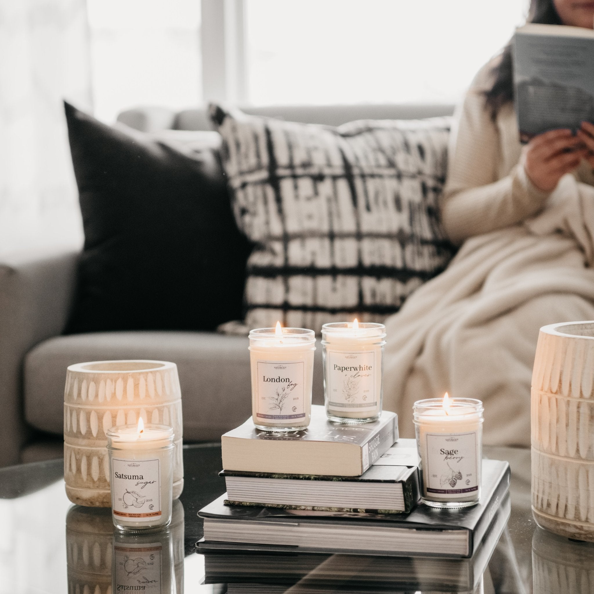 http://naturasoy.ca/cdn/shop/articles/the-ultimate-guide-to-scented-oil-candles-how-to-choose-the-perfect-scent-587577.jpg?v=1686110531