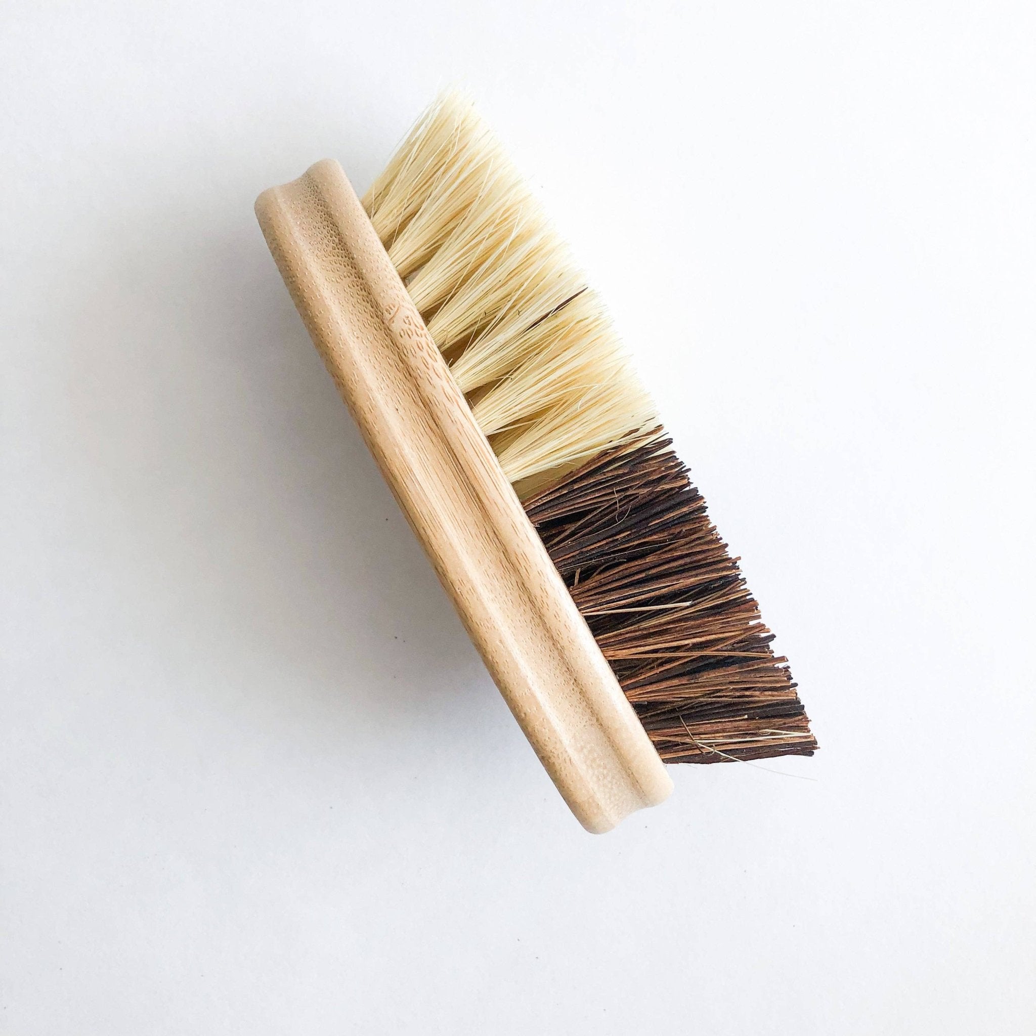 Bamboo Vegetable Brush - Sisal & Palm Bristles - Natura Soylights